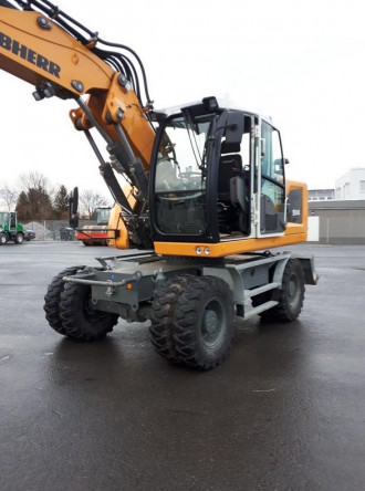 LIEBHERR A 914 Litronic Mobilbagger rent