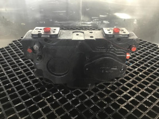 Liebherr Anschlussplatte 10134729 Ersatzteil - Pumpenteile rent