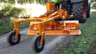 Anbaugrader PÖMA SK225 Duplex Traktoren Schlepper mieten