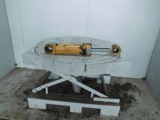 Liebherr Zylinder 9239189 Ersatzteil - Ausleger-Zylinder/ Planierschild-Zylinder rent