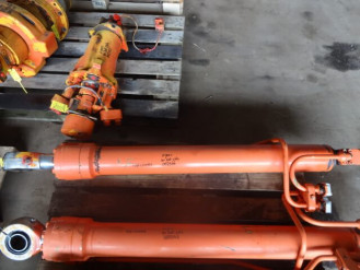 Liebherr Zylinder 9195951 Ersatzteil - Hubzylinder rent