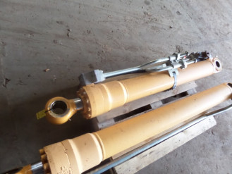 Liebherr Zylinder 9284439 Ersatzteil - Hubzylinder rent