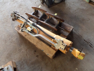 Liebherr Zylinder 9284439 Ersatzteil - Hubzylinder rent