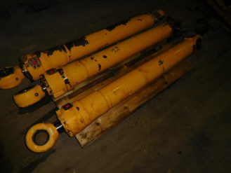 Liebherr Zylinder 9911590 Ersatzteil - Hubzylinder rent