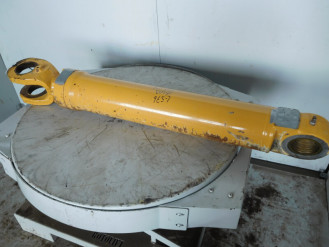 Liebherr Zylinder 9959881 Ersatzteil - Hubzylinder rent