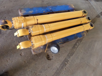 Liebherr Zylinder 9911393 Ersatzteil - Hubzylinder rent