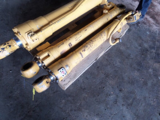 Liebherr Zylinder 9236716 Ersatzteil - Hubzylinder rent