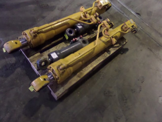 Liebherr Zylinder 9304486 Ersatzteil - Hubzylinder rent