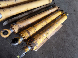 Liebherr Zylinder 9226241 Ersatzteil - Hubzylinder rent