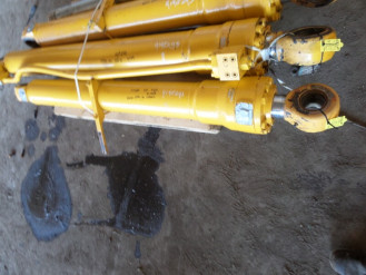 Liebherr Zylinder 9198293 Ersatzteil - Hubzylinder rent