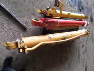 Liebherr Zylinder 9198295 Ersatzteil - Stielzylinder rent