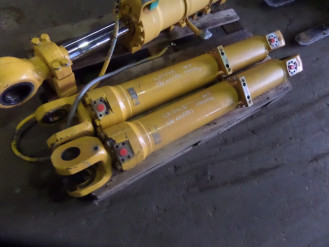 Liebherr Zylinder 9922148 Ersatzteil - Hubzylinder rent