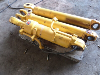 Liebherr Zylinder 9902789 Ersatzteil - Tiltzylinder rent