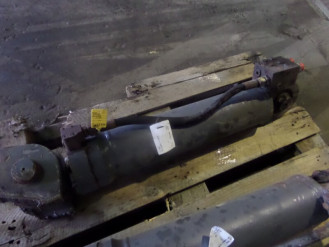 Liebherr Zylinder 9164573 Ersatzteil - Ausleger-Zylinder/ Planierschild-Zylinder rent