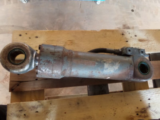 Liebherr Zylinder 9238968 Ersatzteil - Ausleger-Zylinder/ Planierschild-Zylinder rent