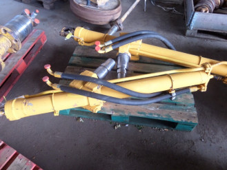 Liebherr Zylinder 9240560 Ersatzteil - Hubzylinder rent