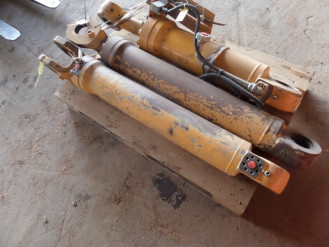 Liebherr Zylinder 9231458 Ersatzteil - Hubzylinder rent