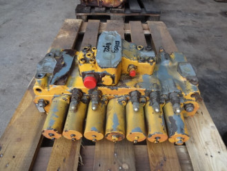 Liebherr Ventilblock 5612975 Ersatzteil - Ventilblock mieten