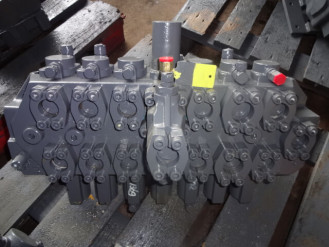 Liebherr Ventilblock 5608300 Ersatzteil - Ventilblock mieten