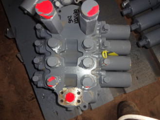 Liebherr Ventilblock 7016531 Ersatzteil - Ventilblock mieten