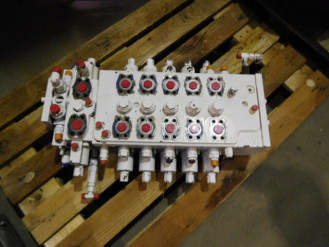 Liebherr Ventilblock 5009756 Ersatzteil - Ventilblock mieten