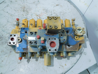 Liebherr Ventilblock 5008829 Ersatzteil - Ventilblock mieten