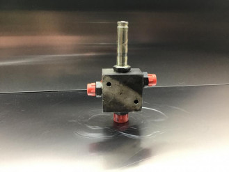 Liebherr Wegeventil 10043709 Ersatzteil - Wegeventil mieten