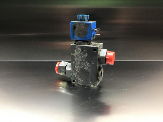 Liebherr Wegeventil 10025094 Ersatzteil - Wegeventil mieten