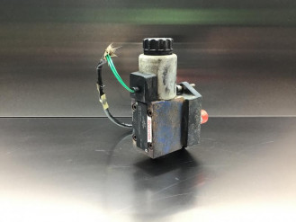 Liebherr Wegeventil 10003485 Ersatzteil - Wegeventil mieten