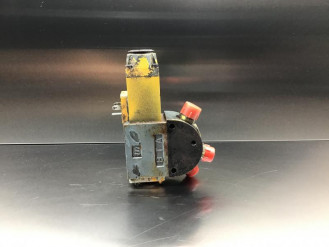 Liebherr Wegeventil 7414308 Ersatzteil - Wegeventil mieten