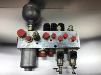 Liebherr Öl-Pilotventil 10037820 Ersatzteil - Ansteuerungsventil mieten