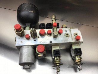 Liebherr Öl-Pilotventil 5615813 Ersatzteil - Ansteuerungsventil mieten