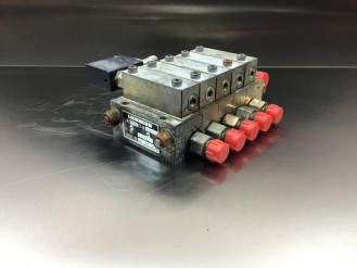 Liebherr Verteilungsblock 10343512 Ersatzteil - Ventil Steuerblock mieten