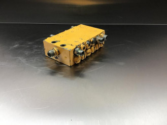 Liebherr Verteilungsblock 5615885 Ersatzteil - Ventil Steuerblock mieten