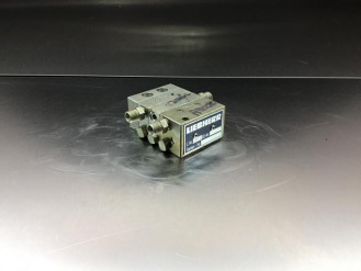 Liebherr Verteilungsblock 10487993 Ersatzteil - Ventil Steuerblock mieten