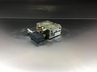 Liebherr Verteilungsblock 10293019 Ersatzteil - Ventil Steuerblock mieten