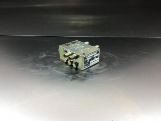 Liebherr Verteilungsblock 10335920 Ersatzteil - Ventil Steuerblock mieten