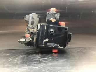 Liebherr Drucksteuerausgleich 5715392 Ersatzteil - Ventil Steuerblock mieten