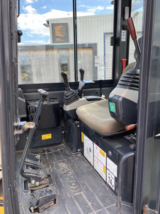 KOMATSU PC 26 MR-3 rent