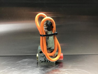 Liebherr Drucktransmitter 10280390 Ersatzteil - Wegeventil rent