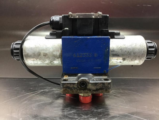 Rexroth Wegeventil 510426814 Ersatzteil - Wegeventil rent