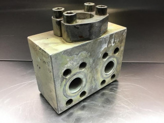 Liebherr Block 9894764 Ersatzteil - Pumpenteile rent