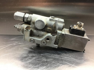 Liebherr Spannungsregler 9277072 Ersatzteil - Pumpenteile rent