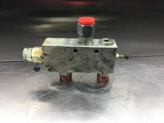 Liebherr Sicherheitsventil 7621313 Ersatzteil - Sicherheitsventil rent