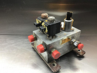 Liebherr Proportional Valve  10664409 Ersatzteil - Wegeventil rent