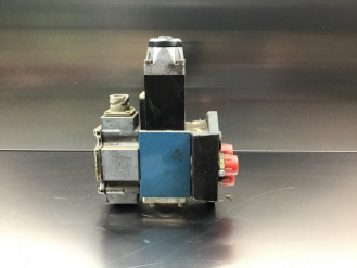 Liebherr Wegeventil 5608505 Ersatzteil - Wegeventil rent