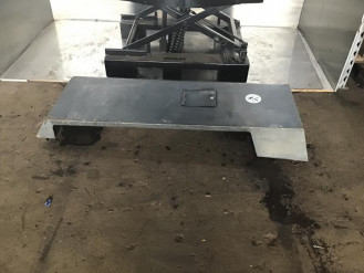 Liebherr Motorhaube 10064360 Ersatzteil - Motorhaube mieten