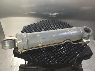 Liebherr Ausleger-Zylinder 9590317 Ersatzteil - Ausleger-Zylinder/ Planierschild-Zylinder mieten