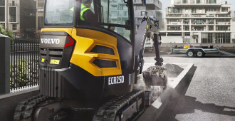 Bagger Minibagger Kompaktbagger Volvo ECR25D rent