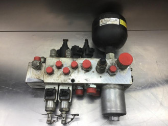 Liebherr Oil Pilot Valve  10347121 Ersatzteil - Ansteuerungsventil rent